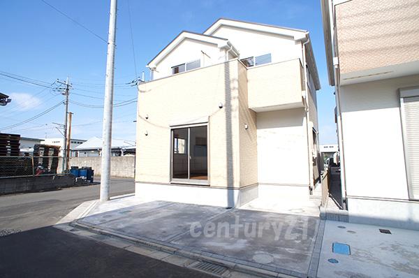 Local appearance photo. Local (10 May 2013) Shooting 33 Building