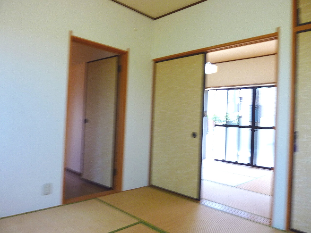 Other room space. I Japanese-style room is still calm