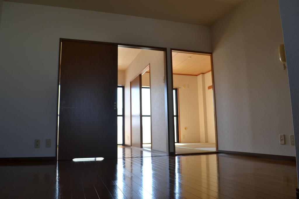 Living and room. Living dining