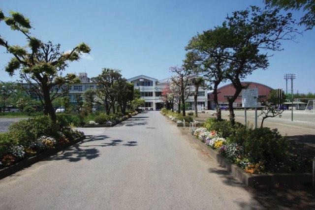 Junior high school. Okegawa 400m until junior high school
