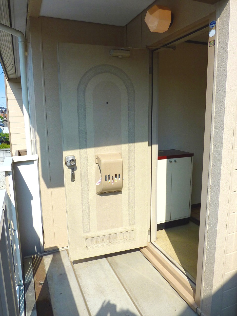 Entrance. It becomes the image from the entrance outside.