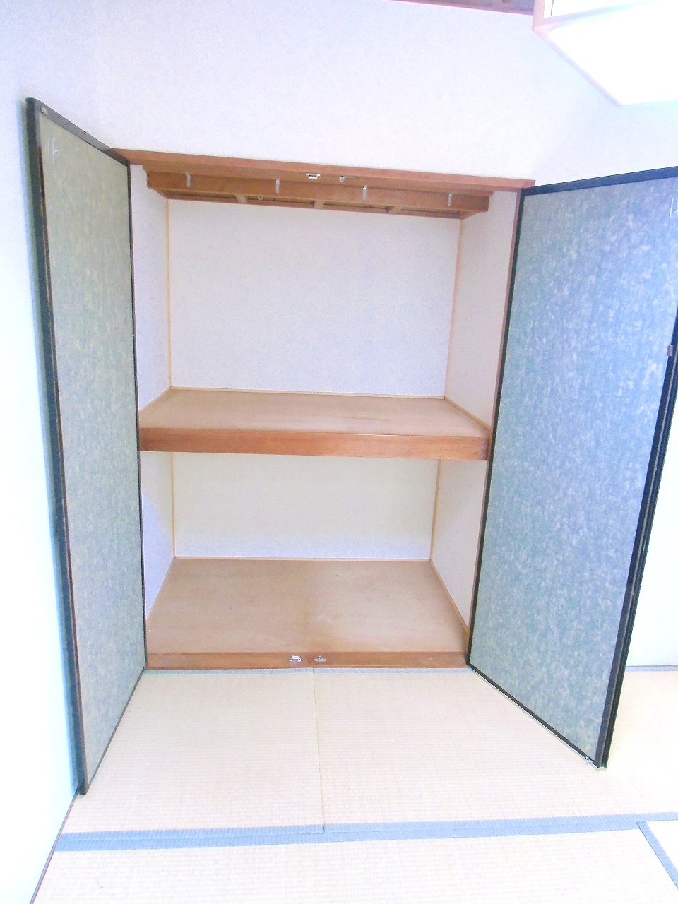 Receipt. Depth is a there there is a storage capacity storage