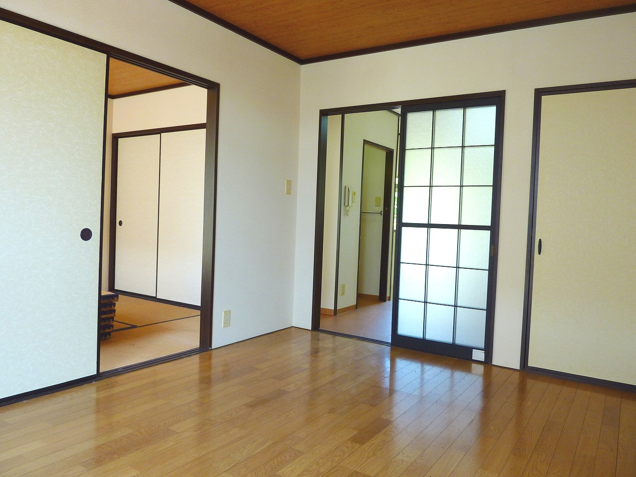 Living and room. It is a sunny room