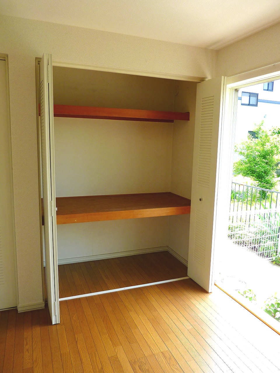 Receipt. Depth is a there there is a storage capacity storage