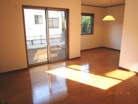 Living. Indoor (11 May 2013) Shooting