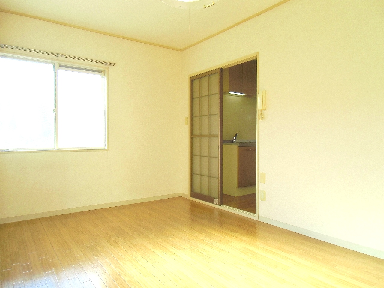 Living and room. It will be Western-style 6 Pledge.