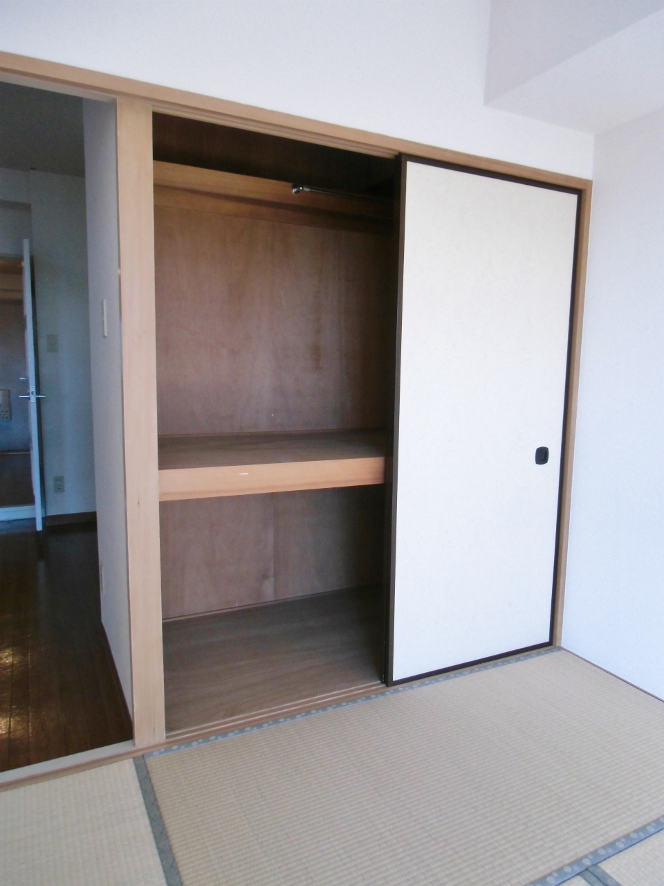 Receipt. Depth is a there there is a storage capacity storage