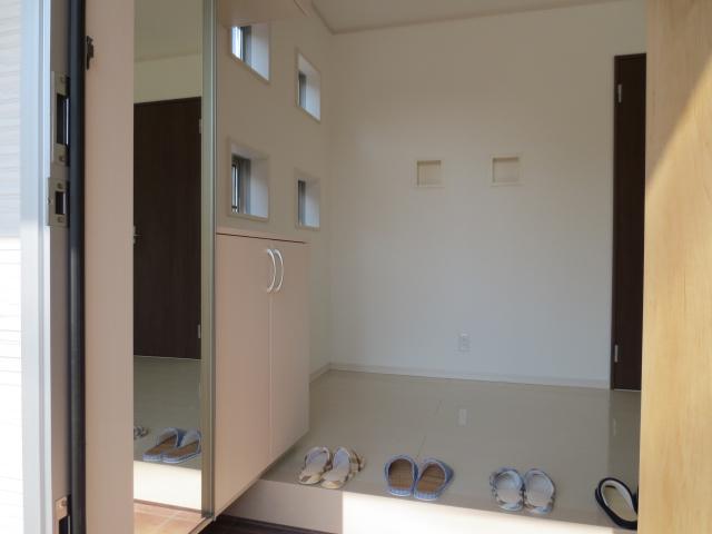 Entrance. Entrance took to spread the frontage