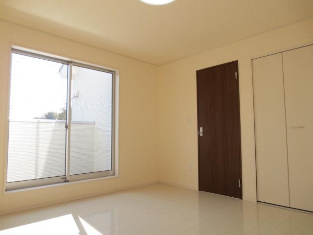 Other introspection. The second floor Western-style. 