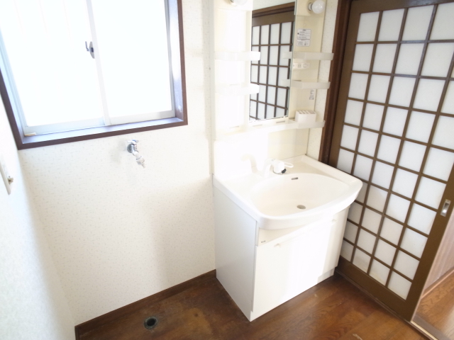 Washroom. Happy also with window! 