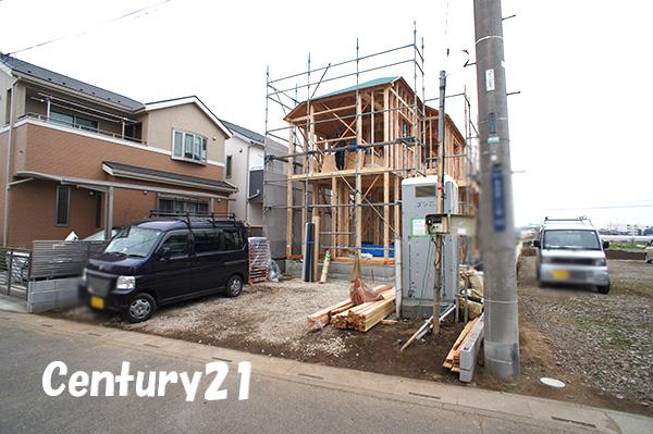 Local photos, including front road. 12 / 18 shooting Foundation