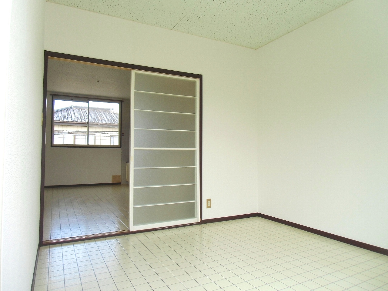 Other room space. It will be on the south side Western-style 4.5 Pledge.