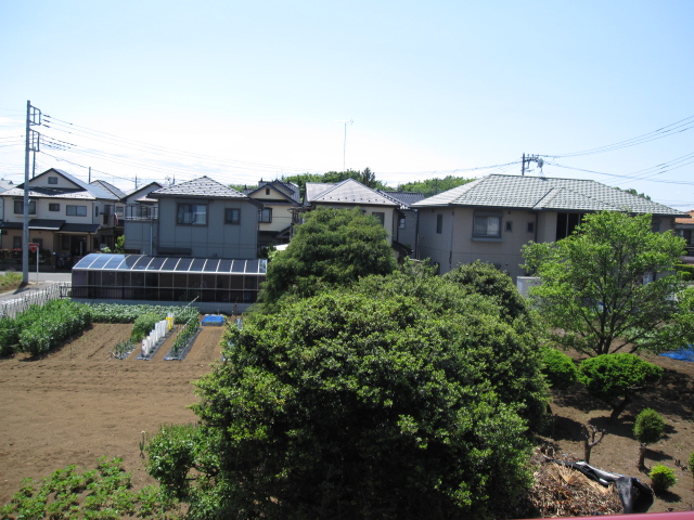 View. Environment is good even within the station walk