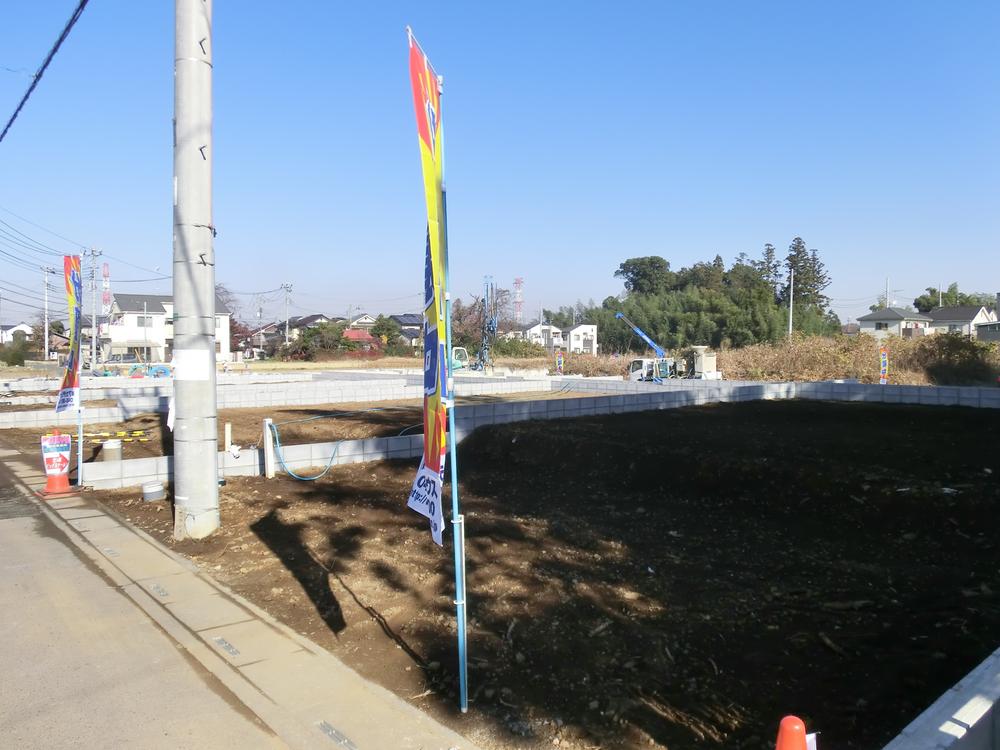 Local appearance photo. Local (12 May 2013) Shooting