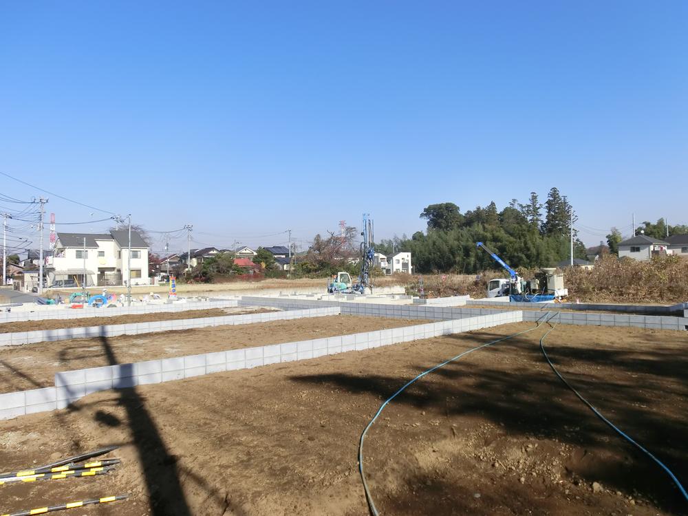 Local appearance photo. Local (12 May 2013) Shooting