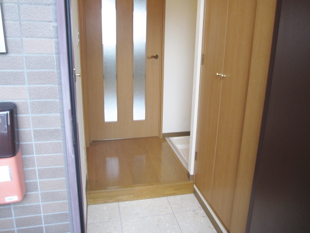 Entrance. Internal front as seen from the front door