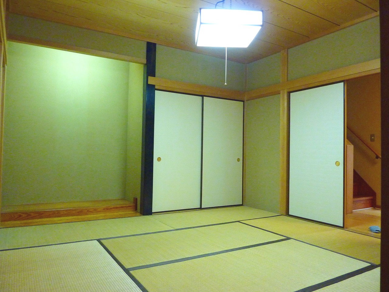 Other room space. It will be 1F Japanese-style room of. Also with veranda.
