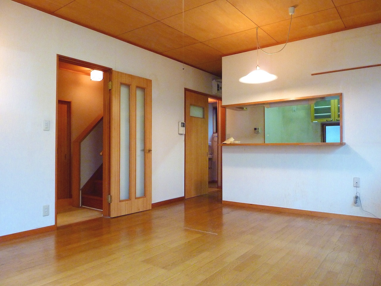 Living and room. Spacious living 13.5 Pledge! !