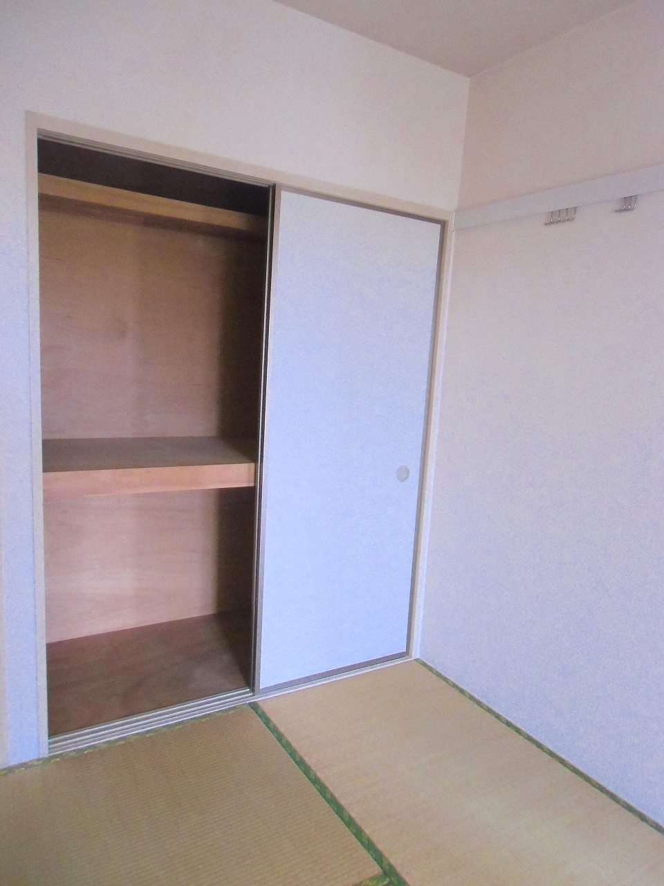 Receipt. Depth is a there there is a storage capacity storage