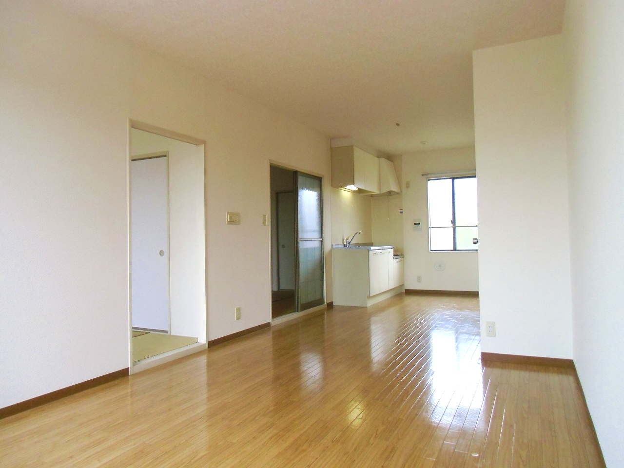 Living and room. Day good of living