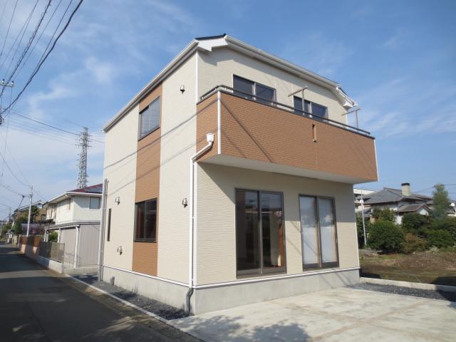 Local appearance photo. 1 Building