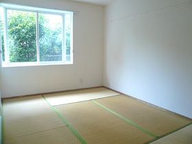 Living and room. Equipped between the closet 1 The Japanese