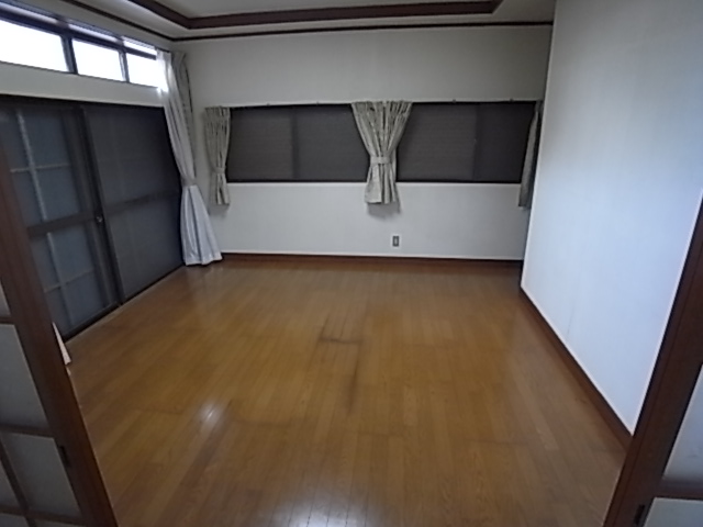 Other room space. Western-style flooring