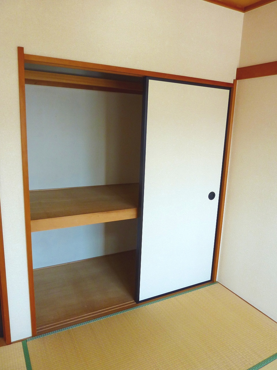 Receipt. Depth is a there there is a storage capacity storage