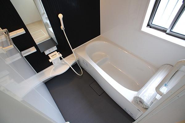 Bathroom. 1 Building