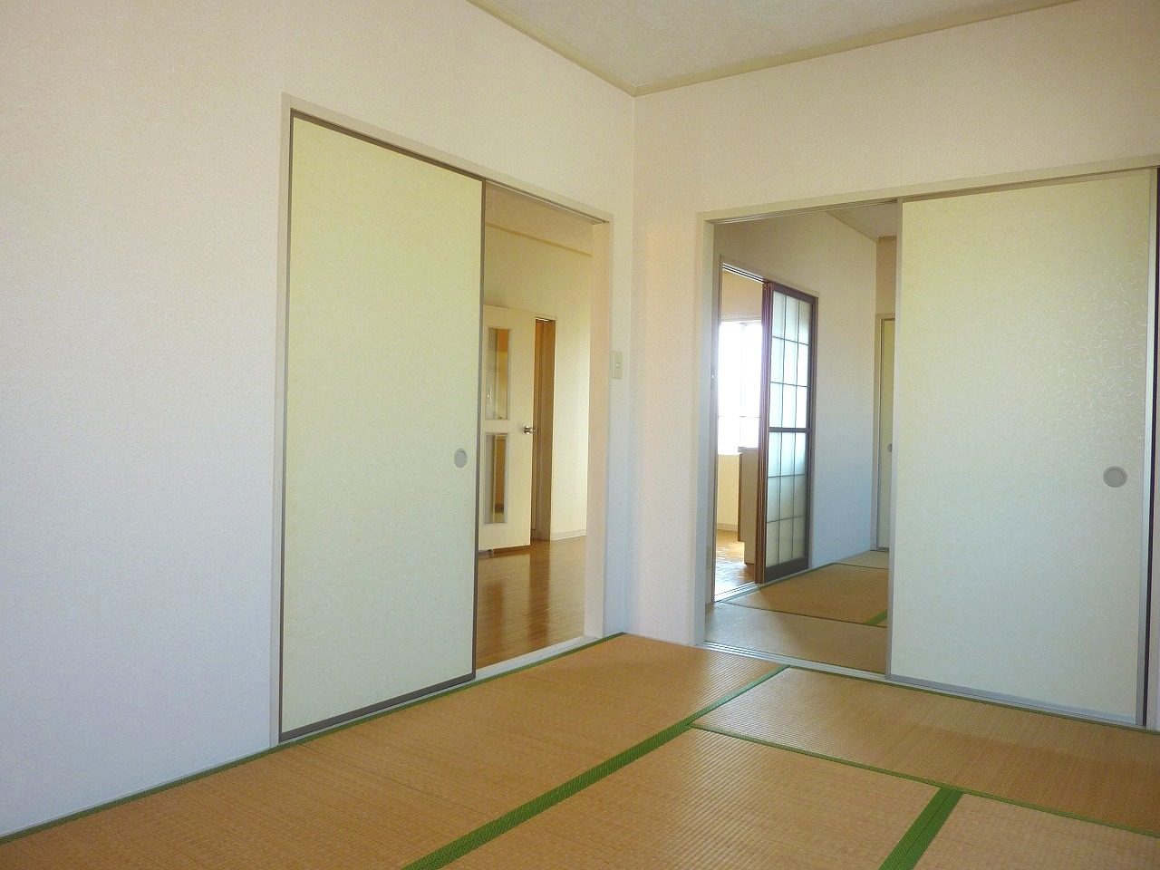 Other room space. I Japanese-style room is still calm