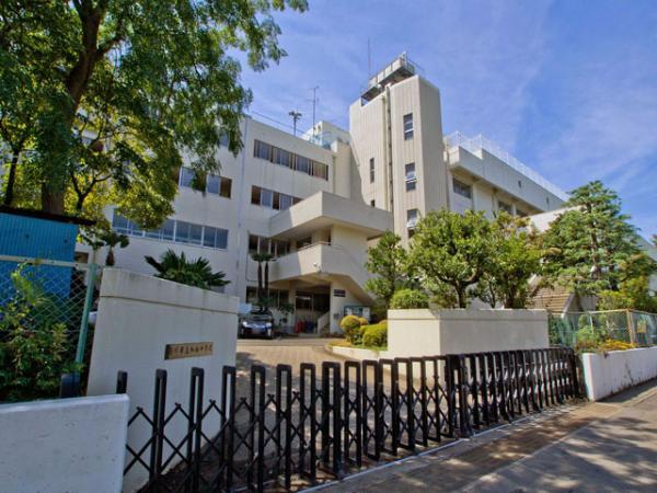 Junior high school. 1800m to Kano junior high school