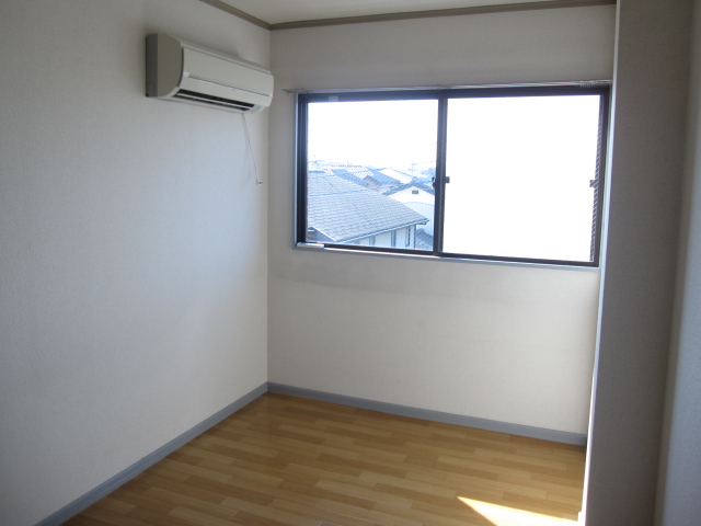 Other room space. Western style room