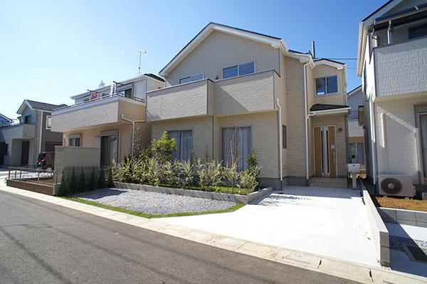 Local photos, including front road. Local (September 2013) Shooting