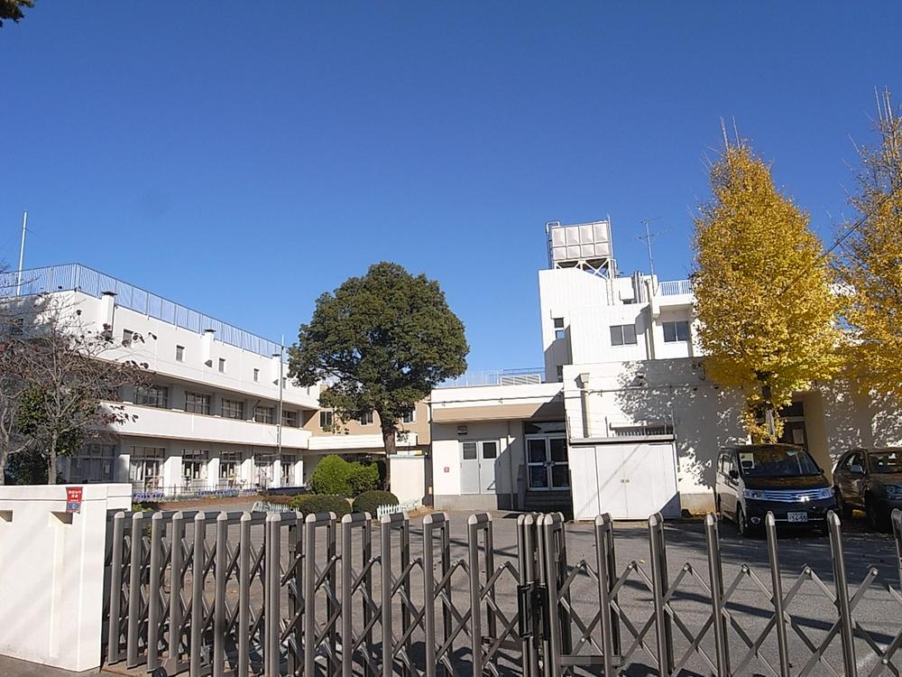 Primary school. 800m to Asahi Elementary School