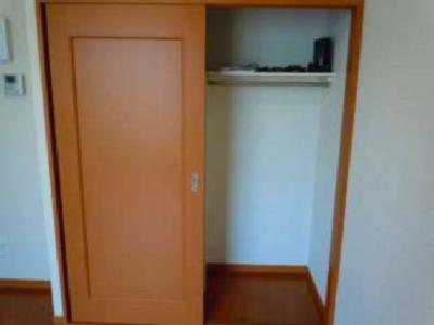 Receipt. Plenty of storage closet