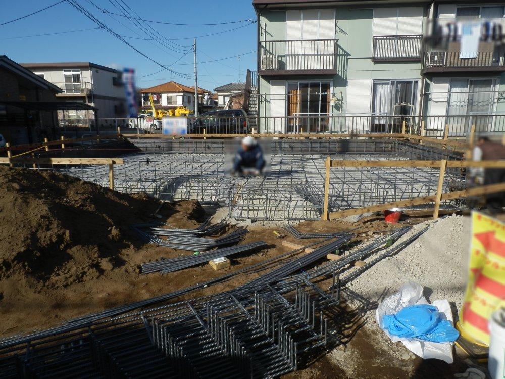 Local appearance photo. Local (12 May 2013) Shooting