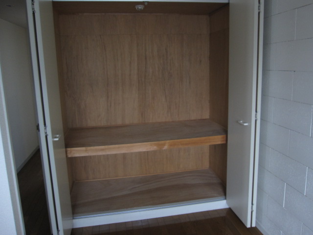 Receipt. Plenty of storage