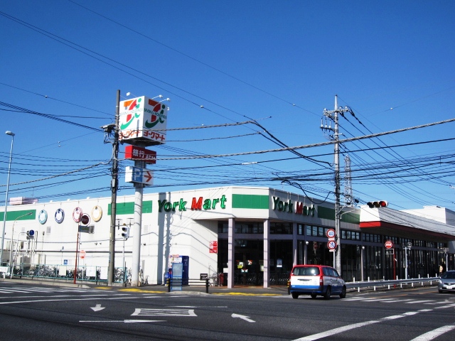 Supermarket. York Mart Okegawa store up to (super) 878m