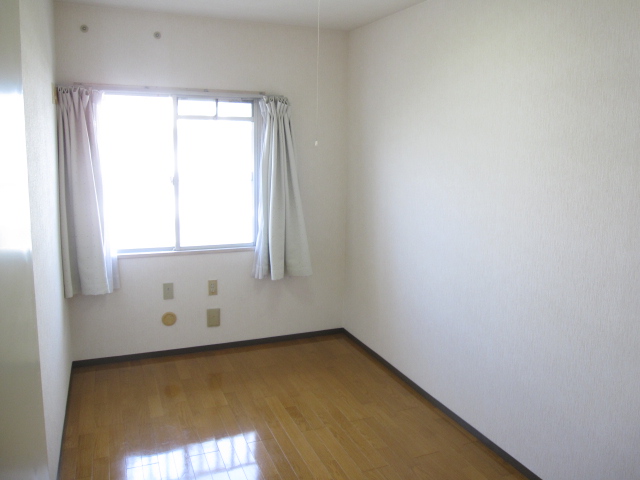 Other room space. Western style room