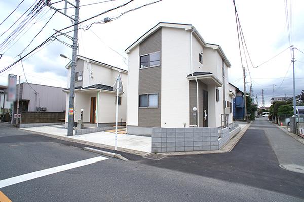 Local photos, including front road. Local (10 May 2013) Shooting