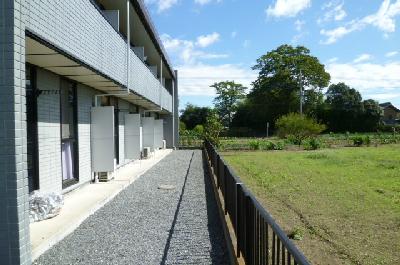 Other common areas. Adjacent land boundary part Veranda side