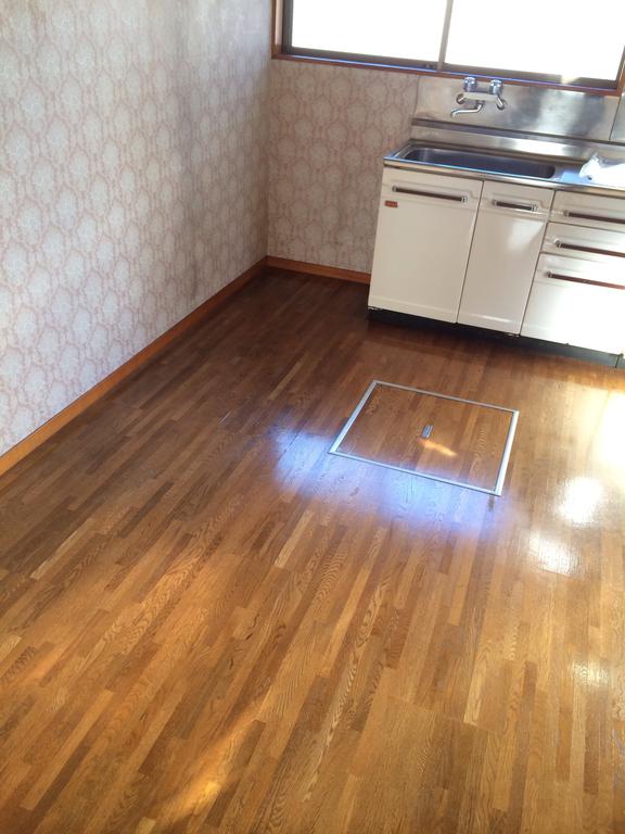 Living and room. DK is.