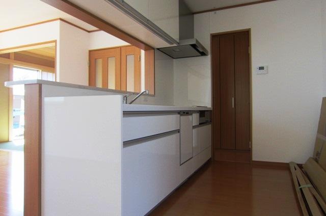 Same specifications photo (kitchen)