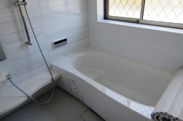 Same specifications photo (bathroom)