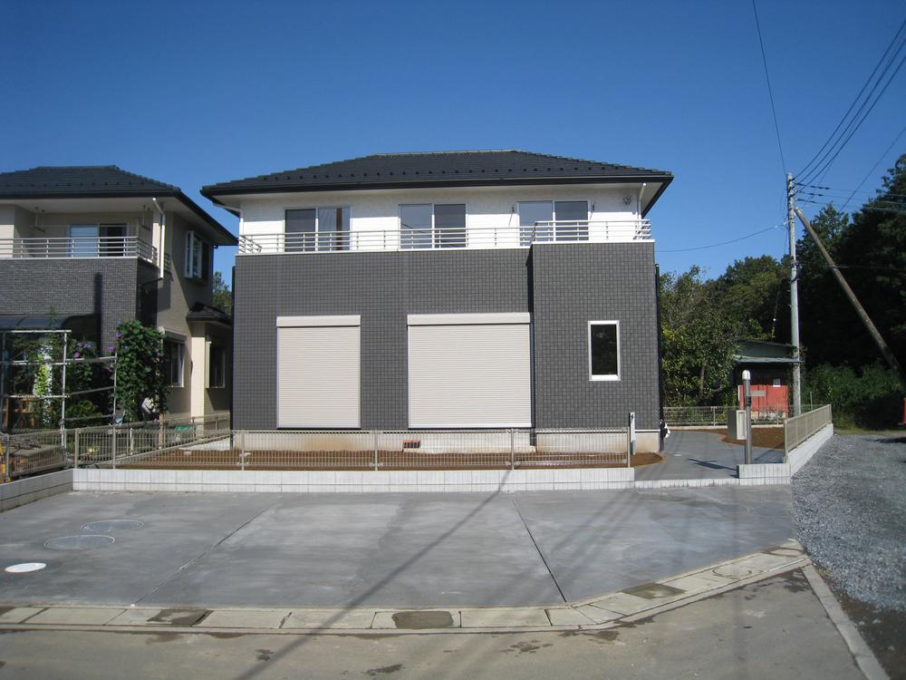 Local appearance photo. Local (11 May 2013) Shooting