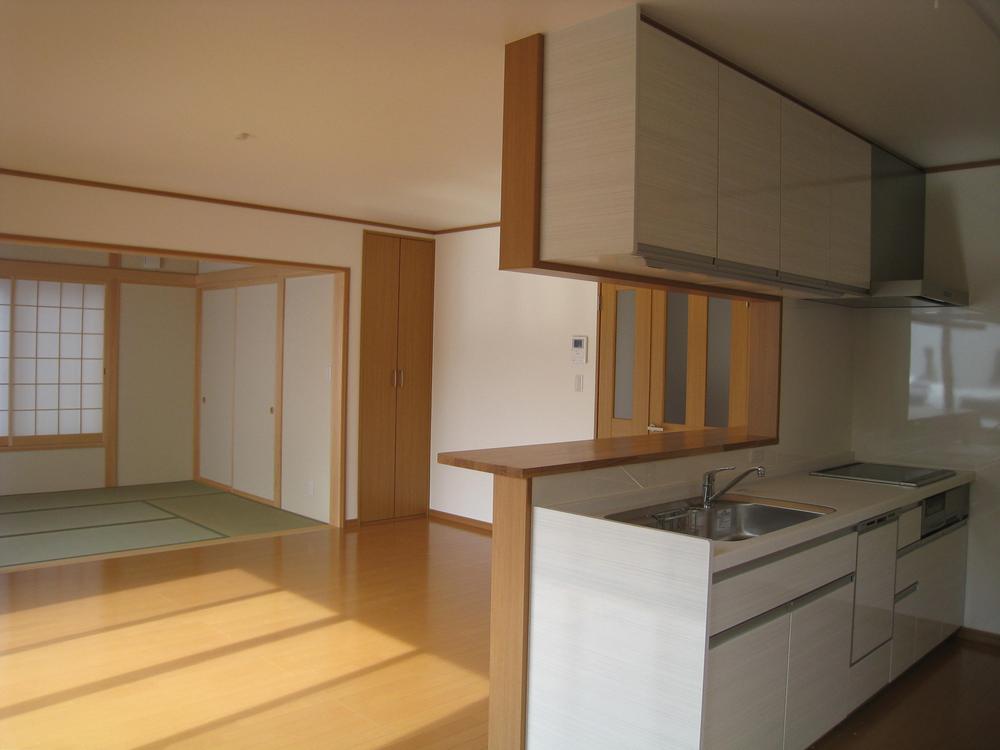 Kitchen. Indoor (11 May 2013) Shooting