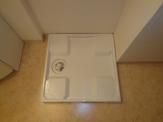 Washroom.  ☆ Washing machine in the room ☆ 