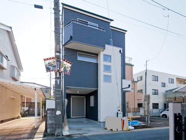 Local appearance photo. Local shooting 1