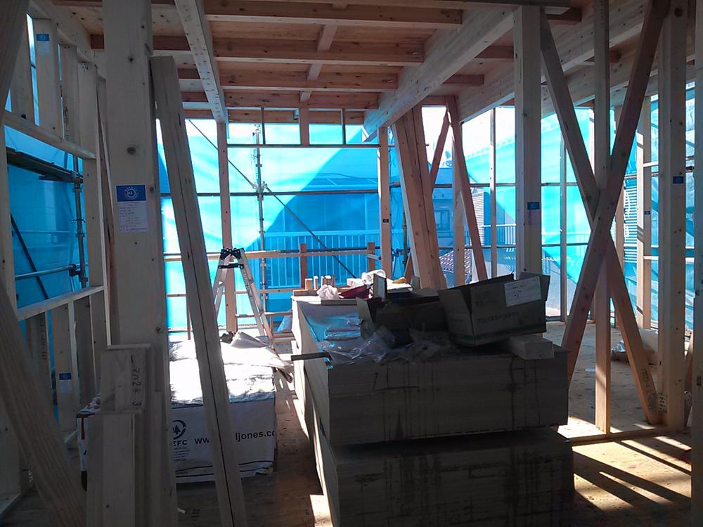 Living. Local (11 May 2013) Shooting