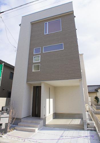 Local appearance photo. 1 Building